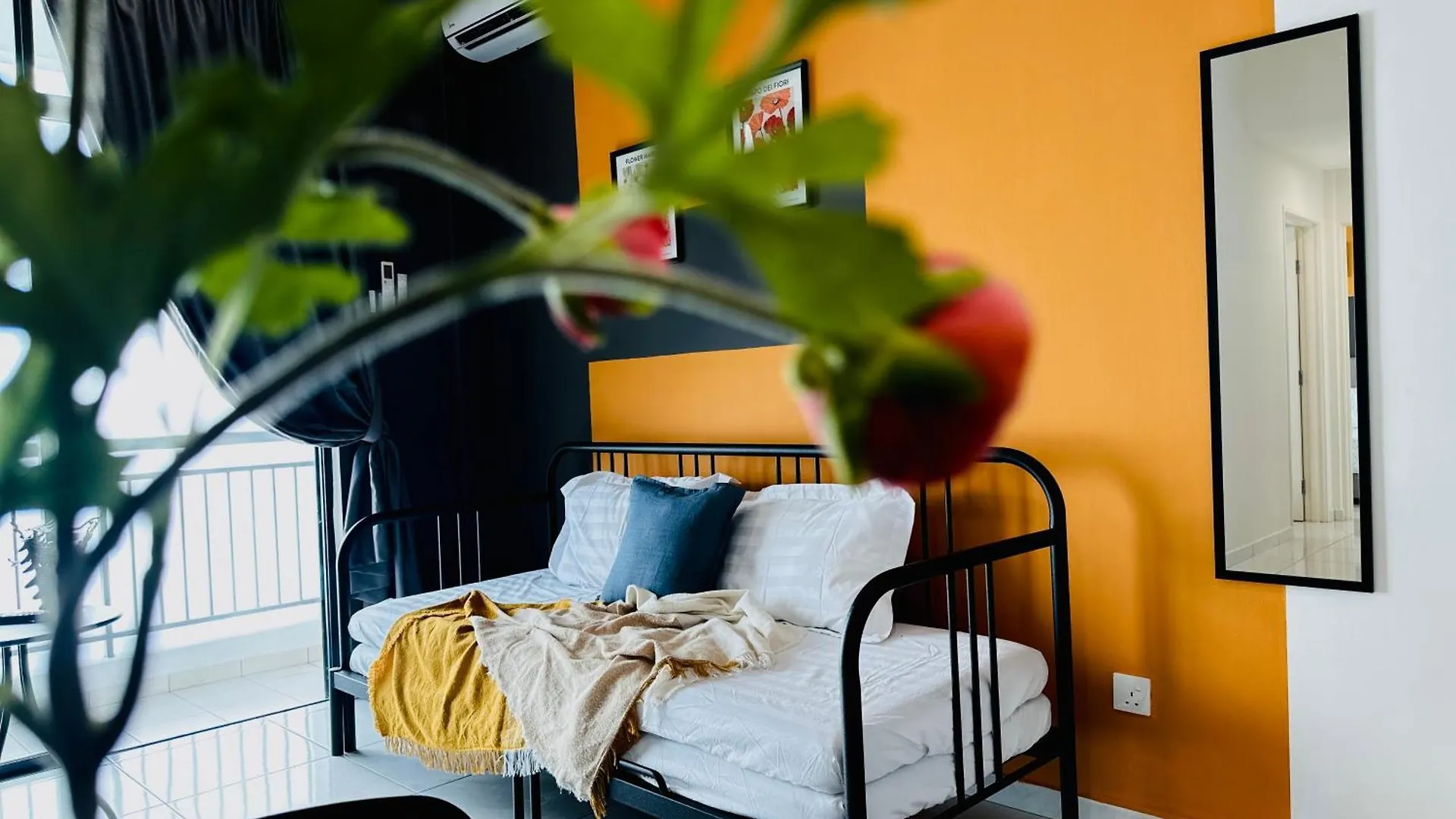 New The Sun Homestay At Sg Nibong Nearby Queensbay Or Pisa Or Ftz Bayan Lepas Heng Малайзия
