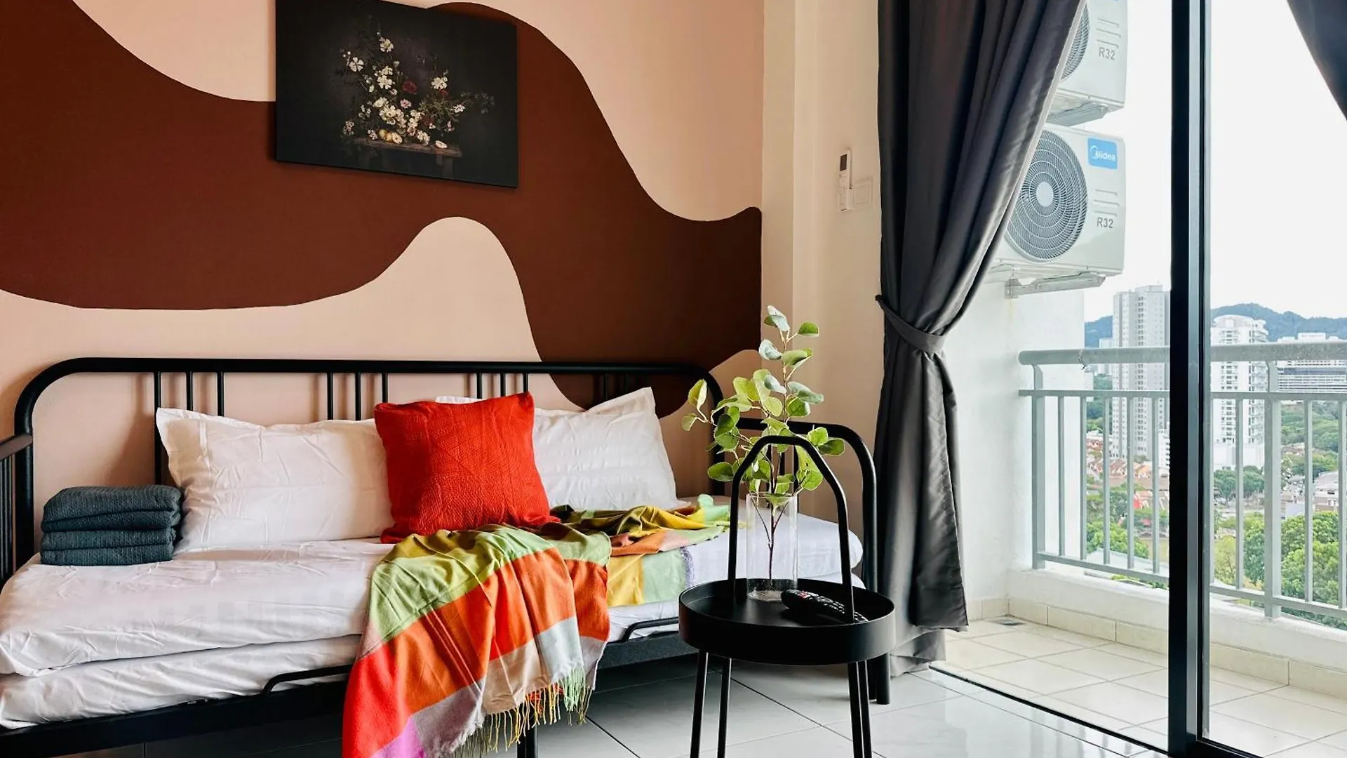 New The Sun Homestay At Sg Nibong Nearby Queensbay Or Pisa Or Ftz Bayan Lepas Heng Малайзия