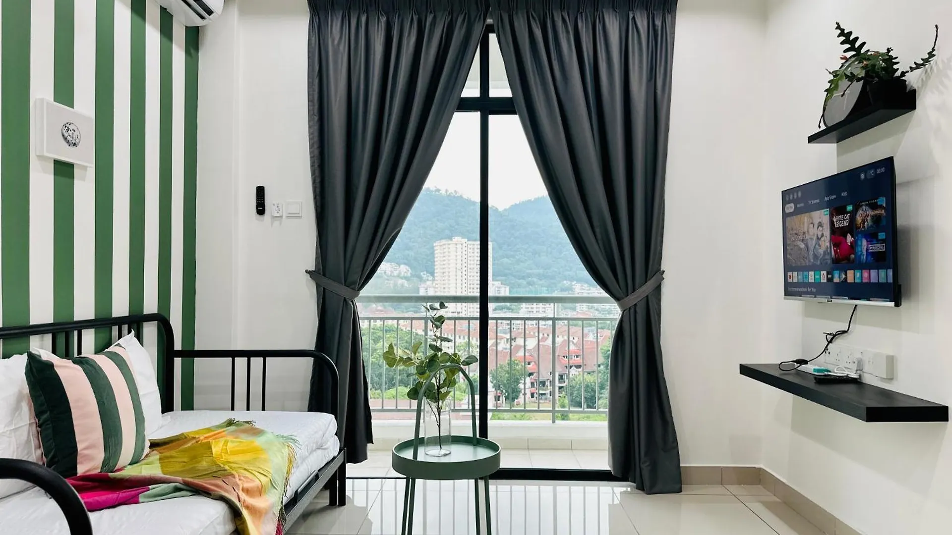 New The Sun Homestay At Sg Nibong Nearby Queensbay Or Pisa Or Ftz Bayan Lepas Heng 0*,  Malaysia