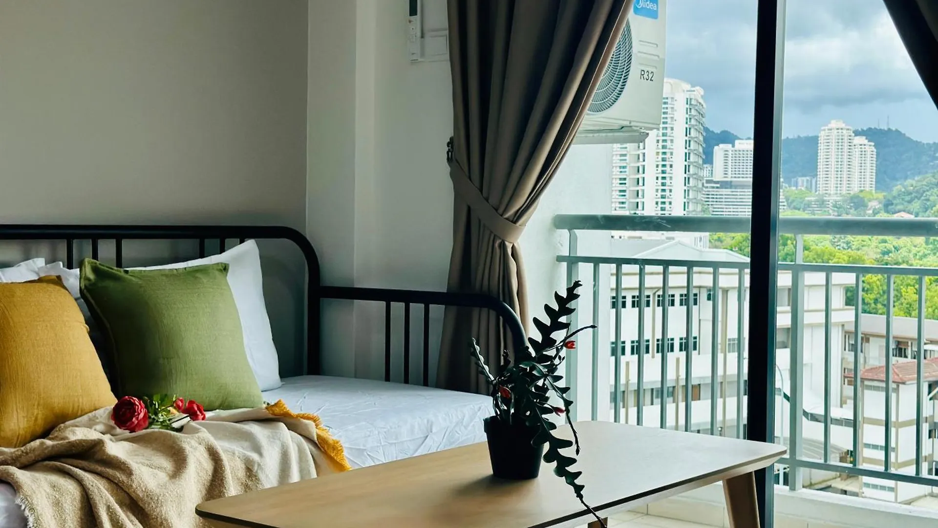 New The Sun Homestay At Sg Nibong Nearby Queensbay Or Pisa Or Ftz Bayan Lepas Heng Malaysia