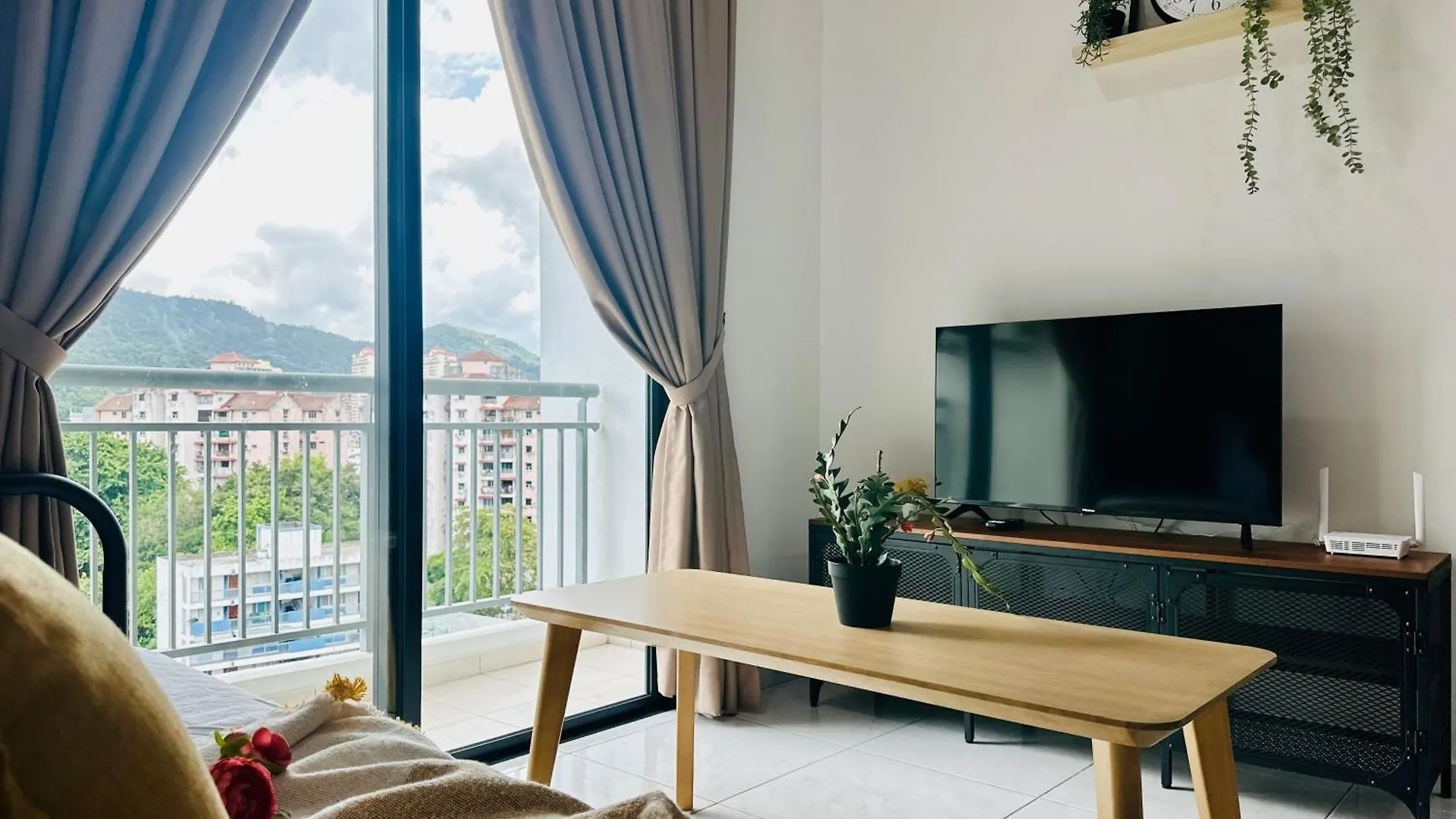 New The Sun Homestay At Sg Nibong Nearby Queensbay Or Pisa Or Ftz Bayan Lepas Heng Apartment